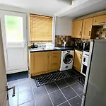 Lovely Home 2Br Stay With Free Parking