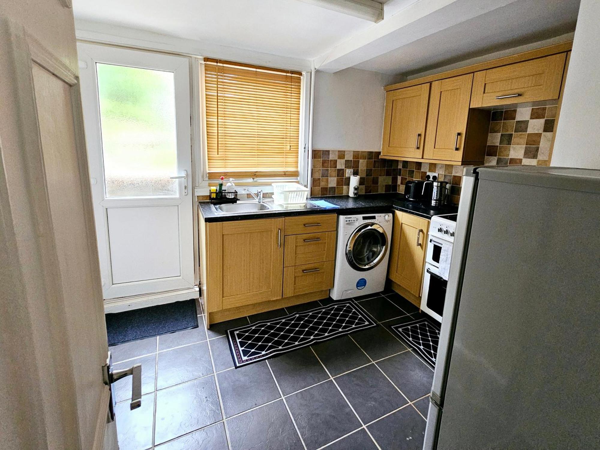 Apartment Lovely 2br With Free Parking