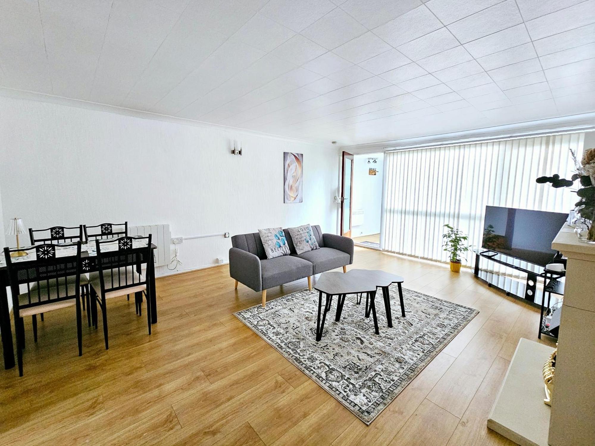 Apartment Lovely 2br With Free Parking *